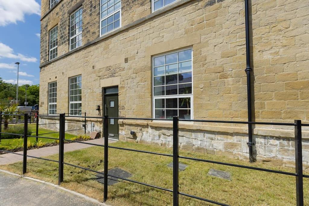 Bobbin Row - Grade 2 Listed Property With A Beautiful Design With Access To Leeds Leeds  Eksteriør billede