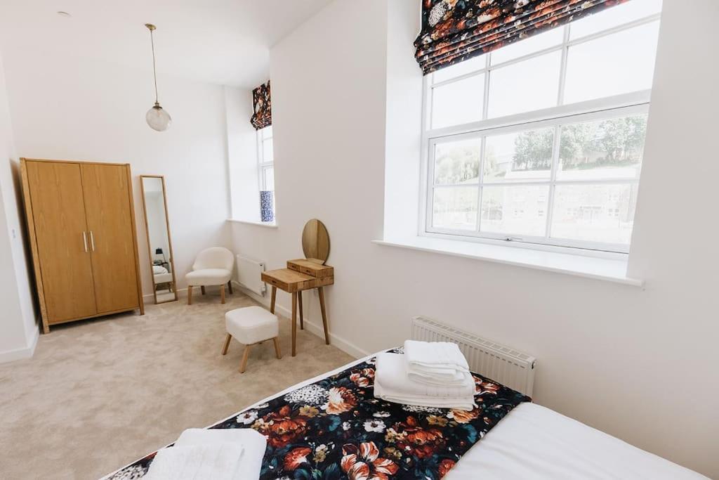 Bobbin Row - Grade 2 Listed Property With A Beautiful Design With Access To Leeds Leeds  Eksteriør billede