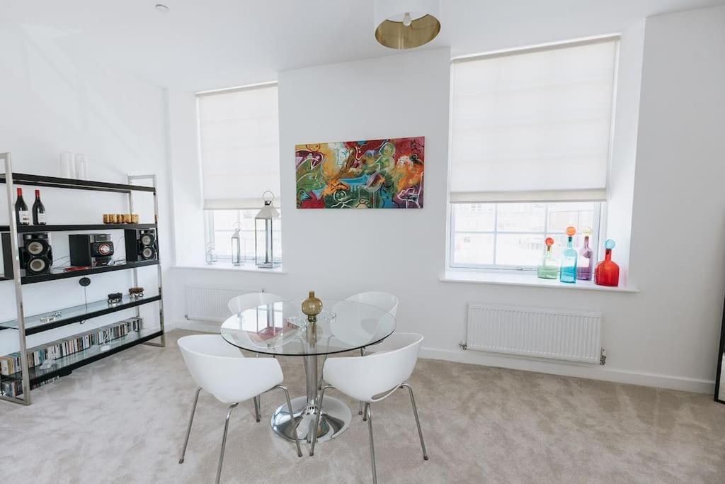 Bobbin Row - Grade 2 Listed Property With A Beautiful Design With Access To Leeds Leeds  Eksteriør billede
