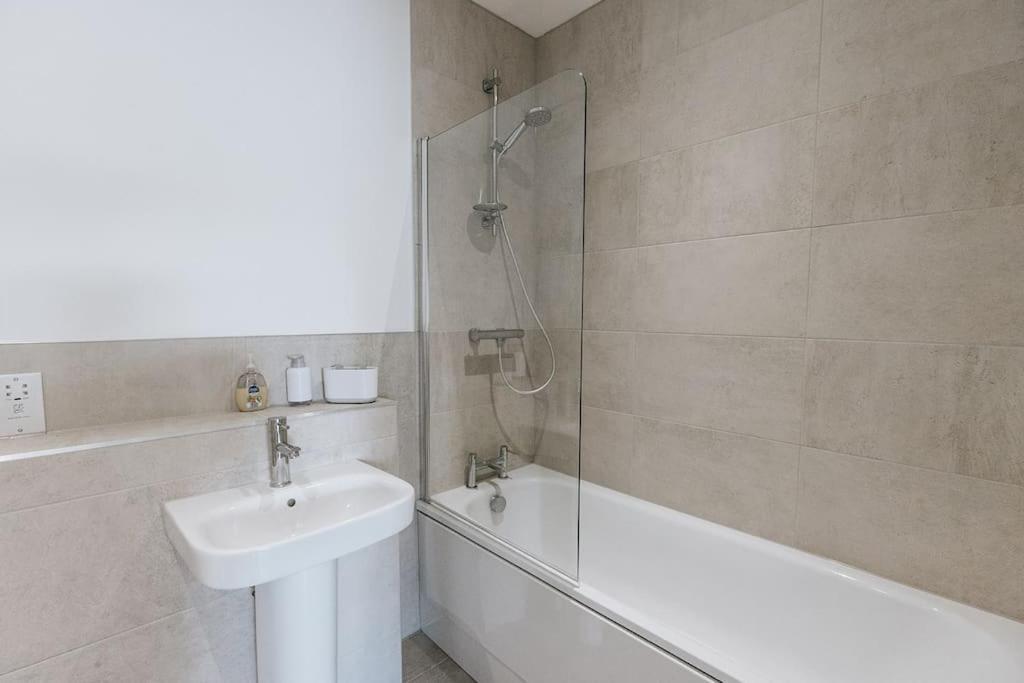 Bobbin Row - Grade 2 Listed Property With A Beautiful Design With Access To Leeds Leeds  Eksteriør billede