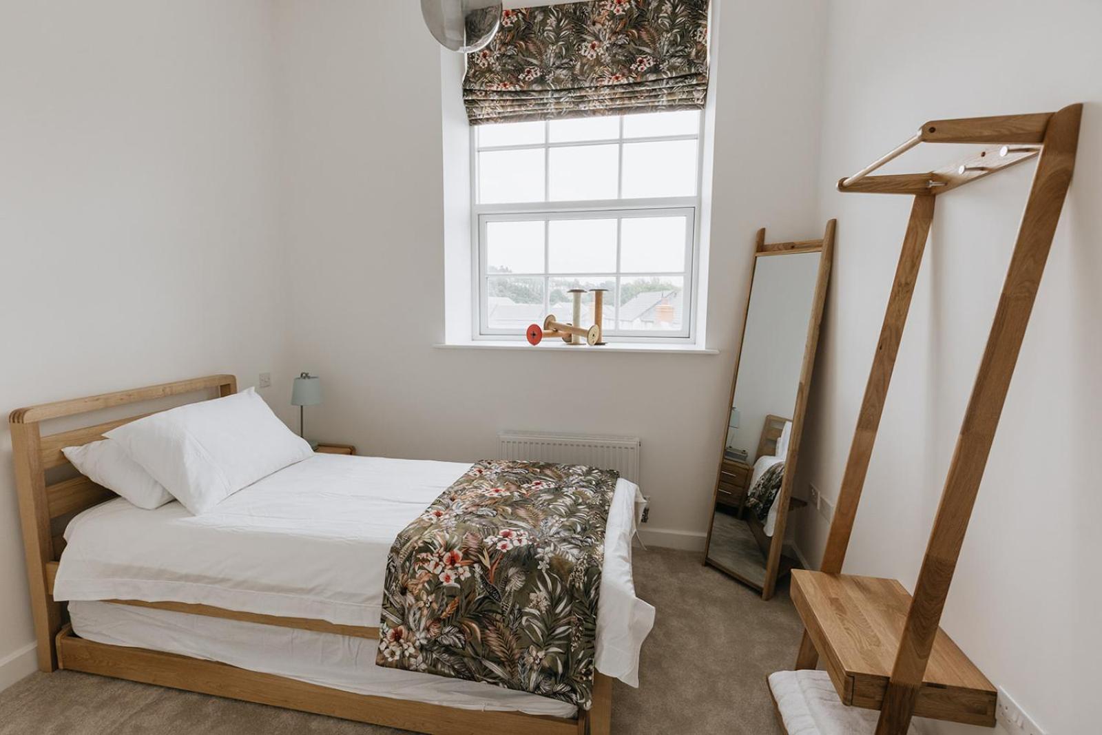 Bobbin Row - Grade 2 Listed Property With A Beautiful Design With Access To Leeds Leeds  Eksteriør billede